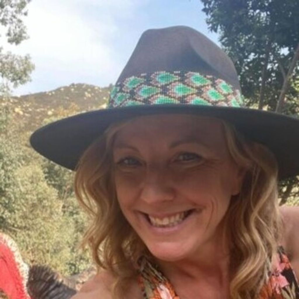 Amy Jolene Lindstrom-Quintilone