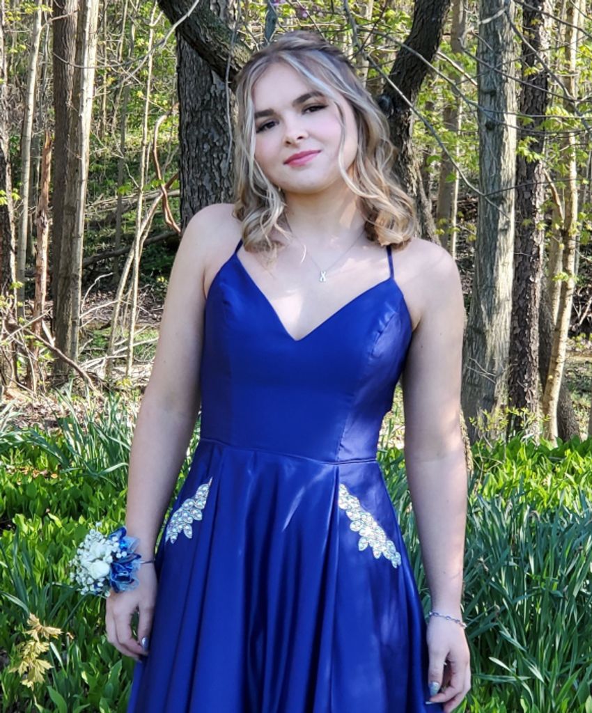 Emma Sue Lewis Profile Photo