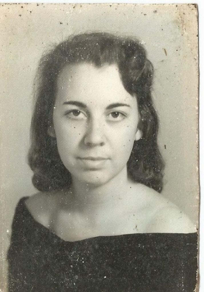 Mary Louise Hodge Profile Photo