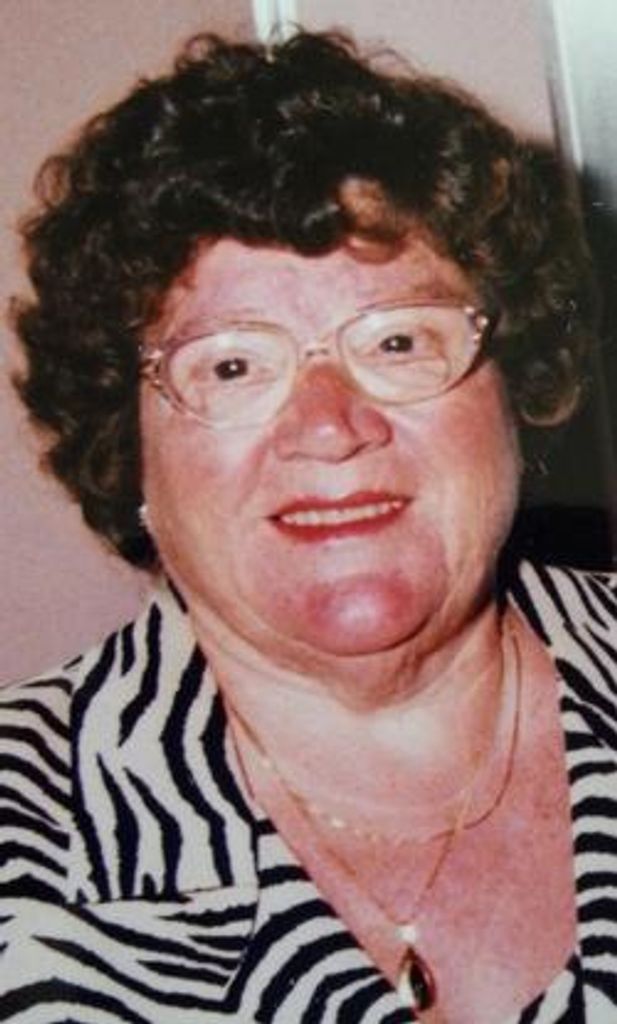 Arendje "Renny" Kwast (Nee Devries)