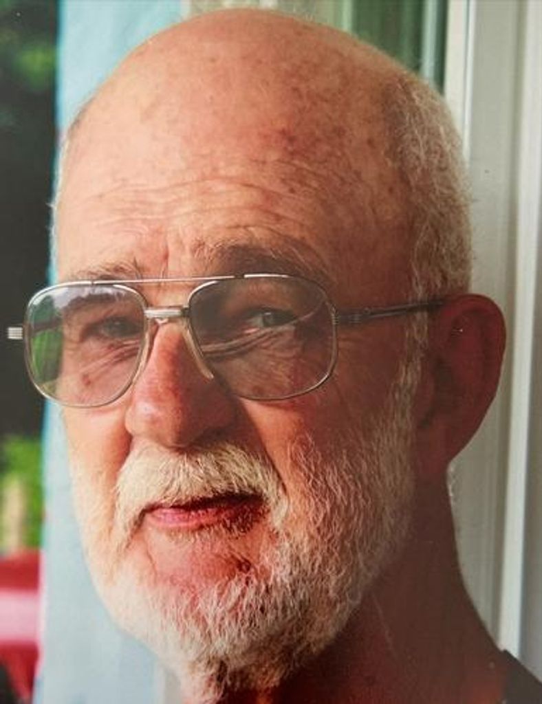 Floyd Dickson "Dickie" Greer Profile Photo