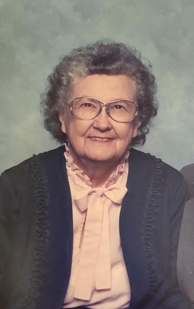 Doris Saak Profile Photo