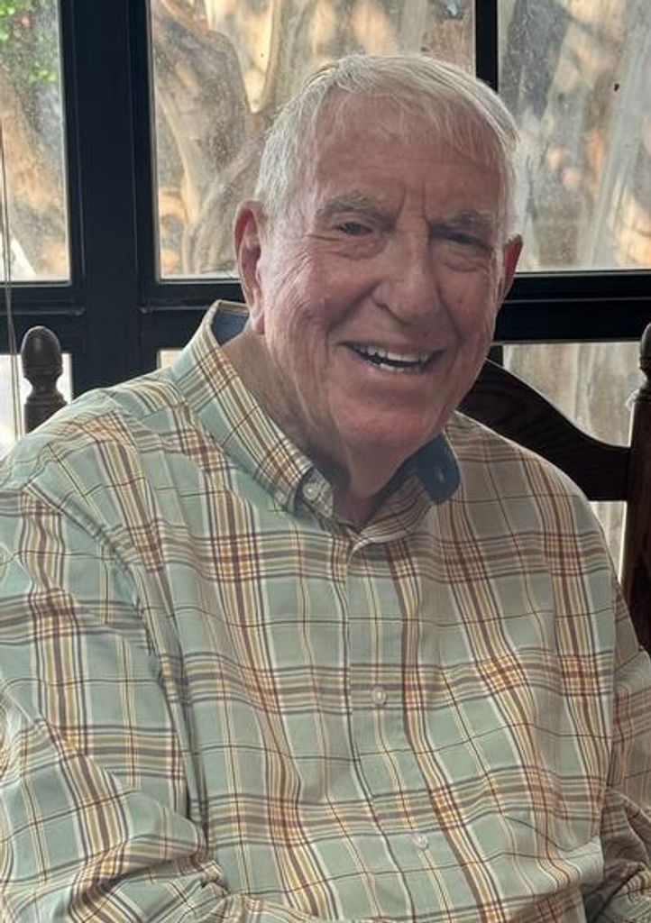 Milam Ray Lowe Profile Photo