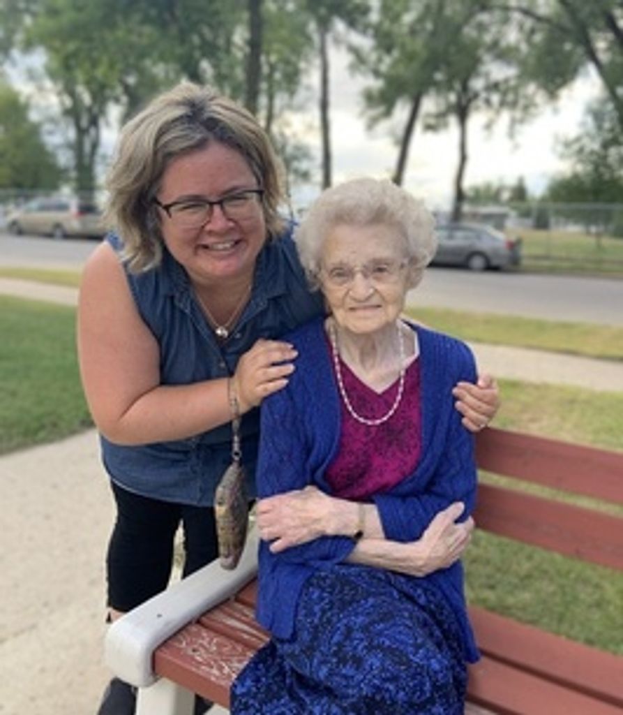 Lydia Neufeld Profile Photo