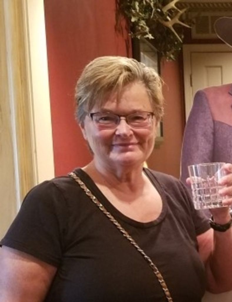 Kristi Roseland-Wolfe