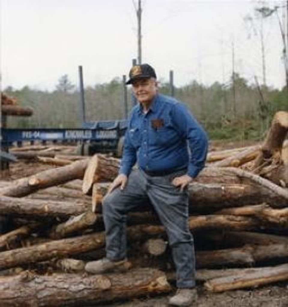 Forrest  Thomas Knowles