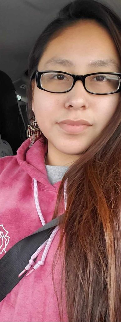 Shaine Raven Grace White Paw Profile Photo