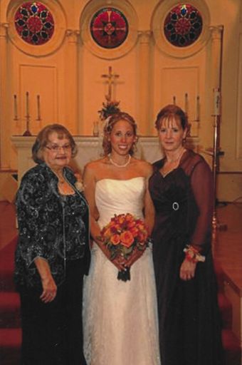 JoAnn Maddox photo gallery thumbnail 28 of 74