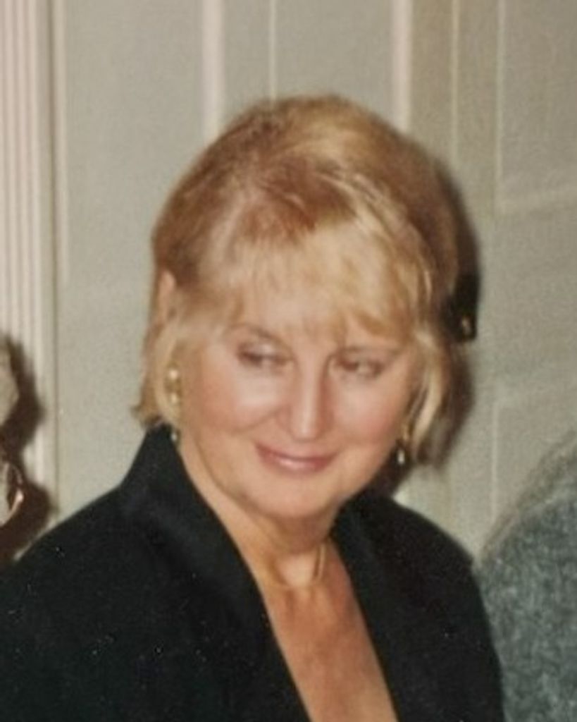 Suzanne Lindgren Profile Photo