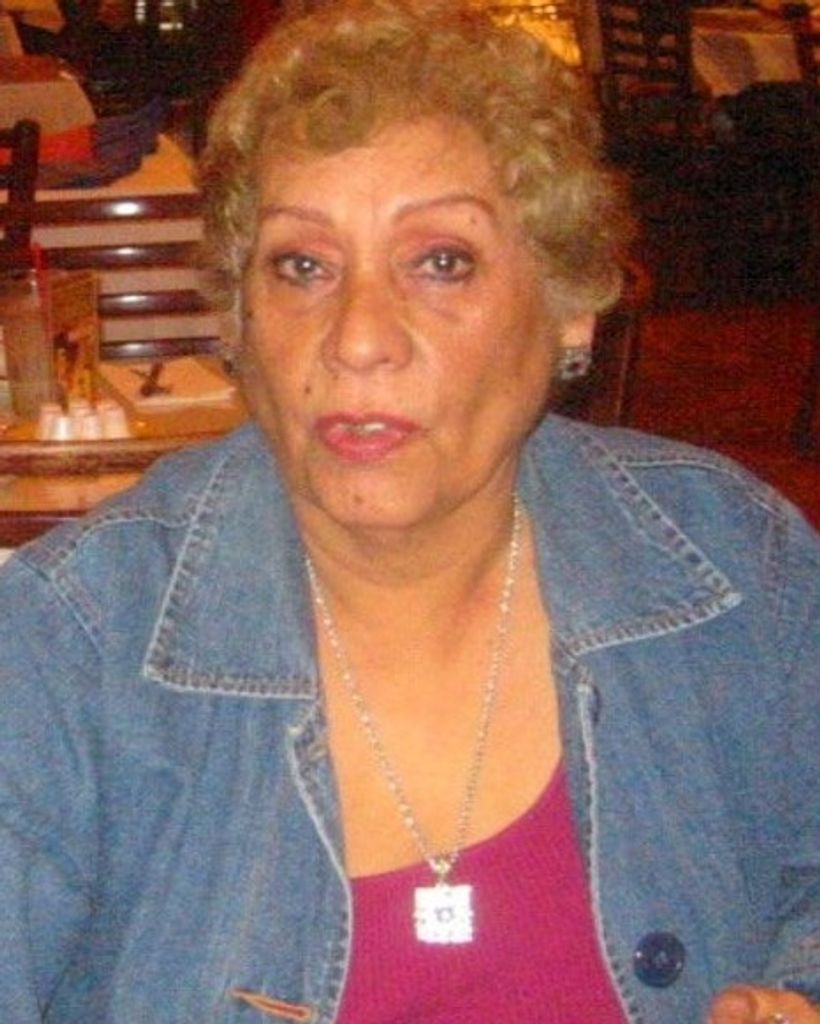 Teresa De La Garza Profile Photo