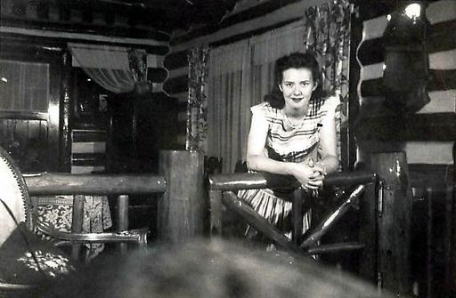 Martha Ann Segars photo gallery thumbnail 24 of 122