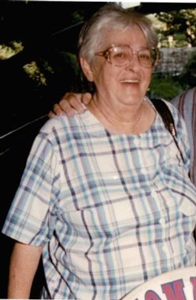 Julia Bryan Profile Photo