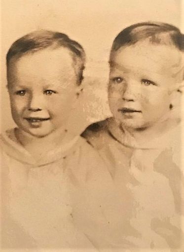 Daniel M. Linton photo gallery thumbnail 4 of 58