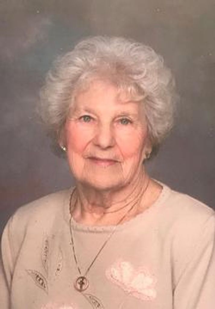 Estelle Moses Profile Photo