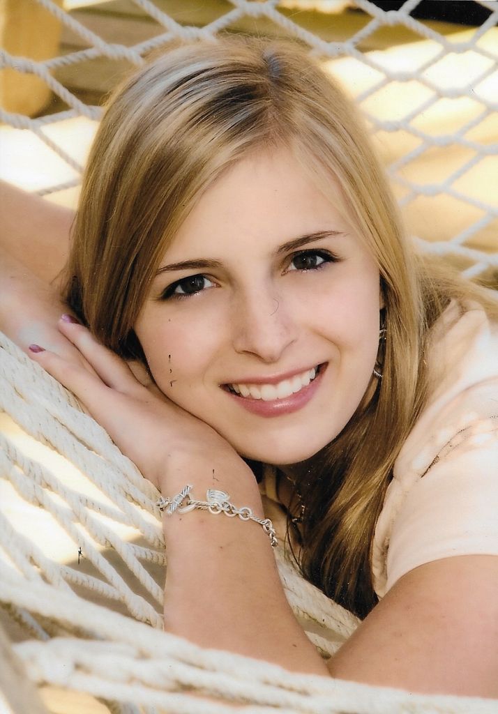 Alexis "Lexi" Leigh Querry