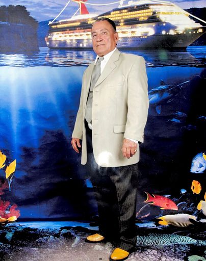 Jose  M Sauceda photo gallery thumbnail 52 of 66