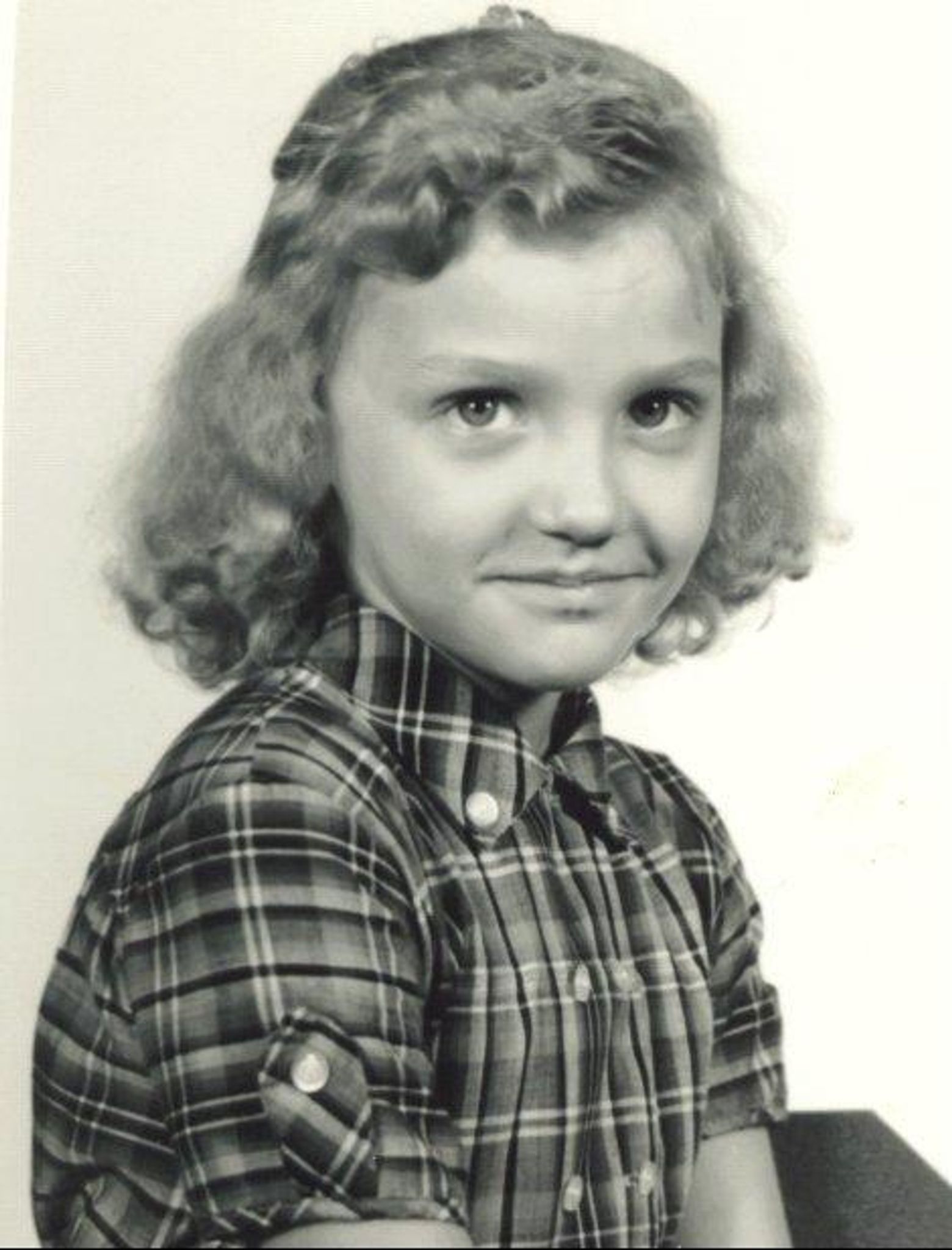 Judith Lynne Barrett Scherer photo gallery image 1 of 5