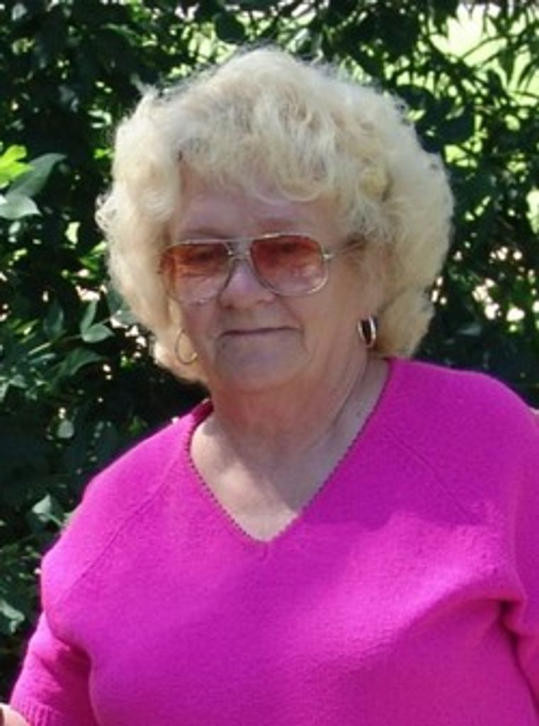 Dolores "Dee Sanda" Sanda