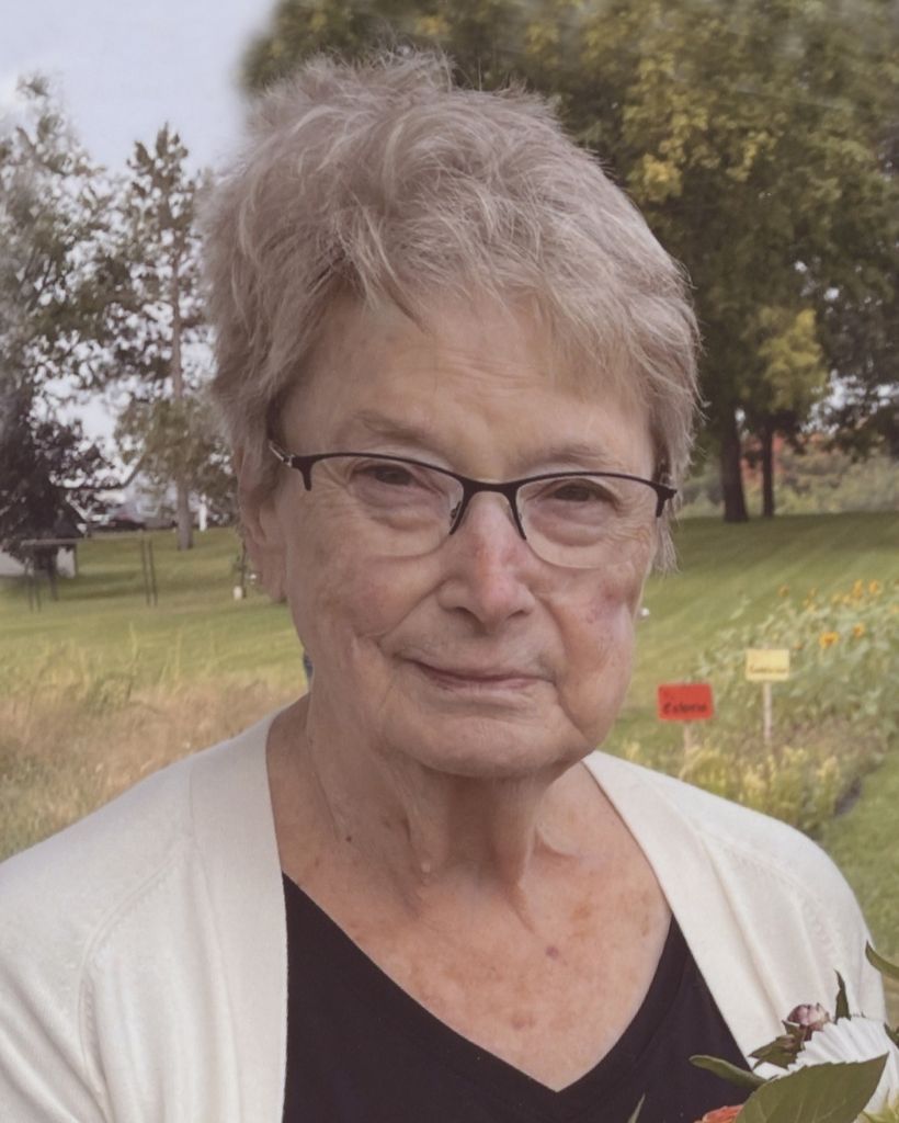 Lois "Giggles" Rieland