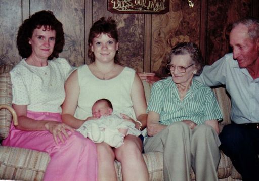 Bettye Jane (Lawless)  Garza photo gallery thumbnail 5 of 112