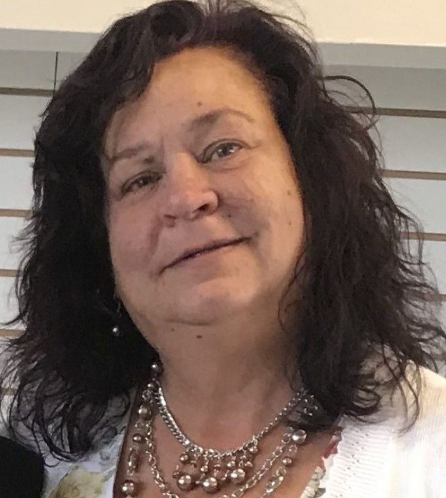 Julie Ann Fry Profile Photo
