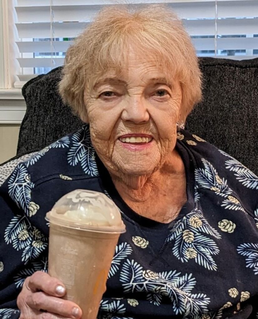 Bettielou (Whitehouse)  Lyons Profile Photo