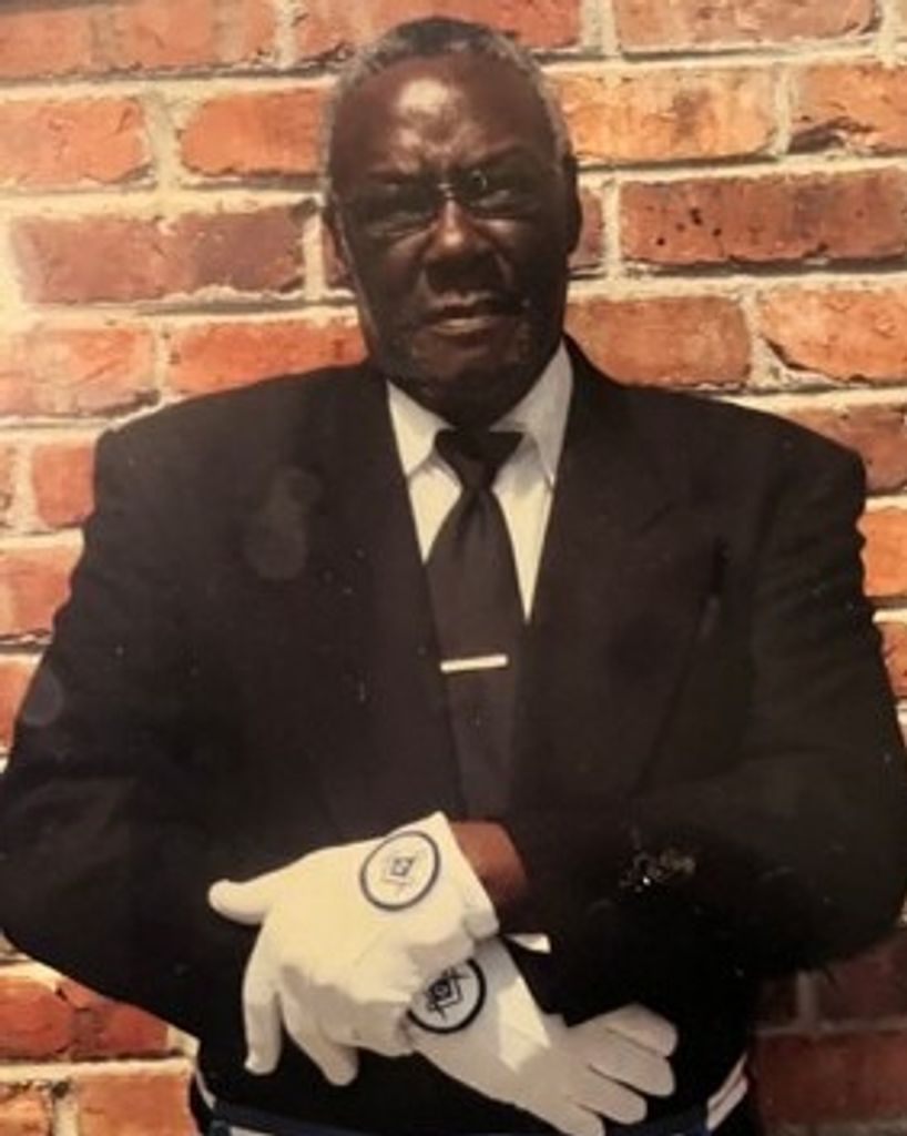 Robert "Bugman" Dennis Kizer