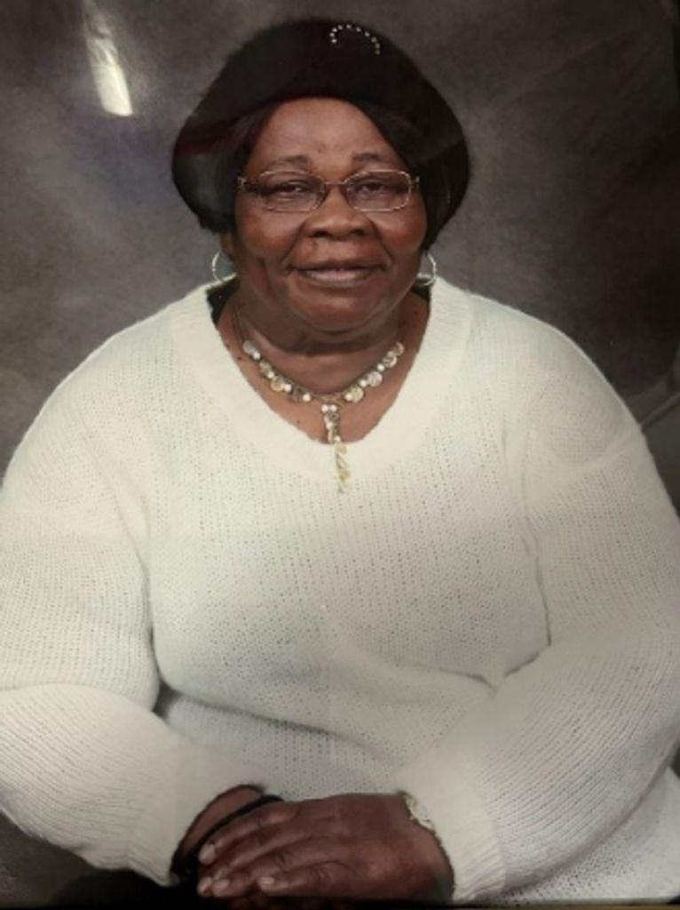 Carmen Evelyn Robertson Profile Photo