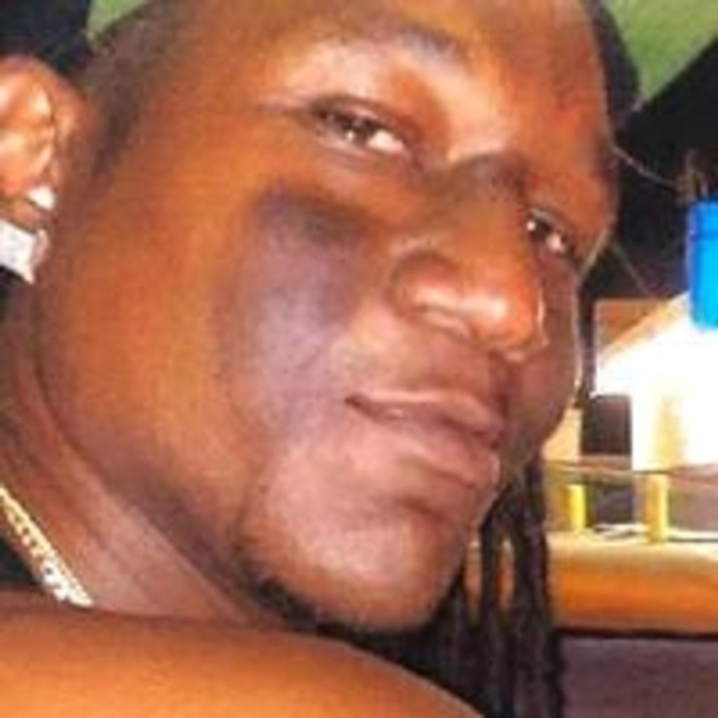 Quinton D Roberts
