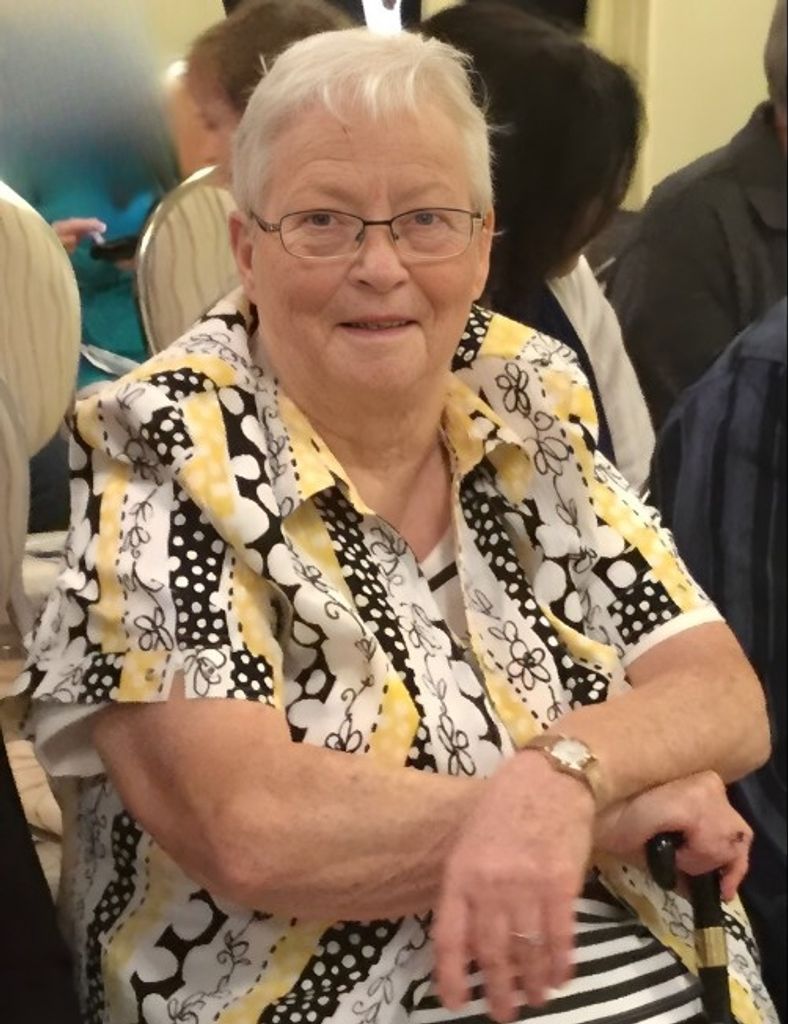 Louise Smart Profile Photo