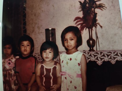 Dulce Montecillo Yanzon photo gallery thumbnail 47 of 56