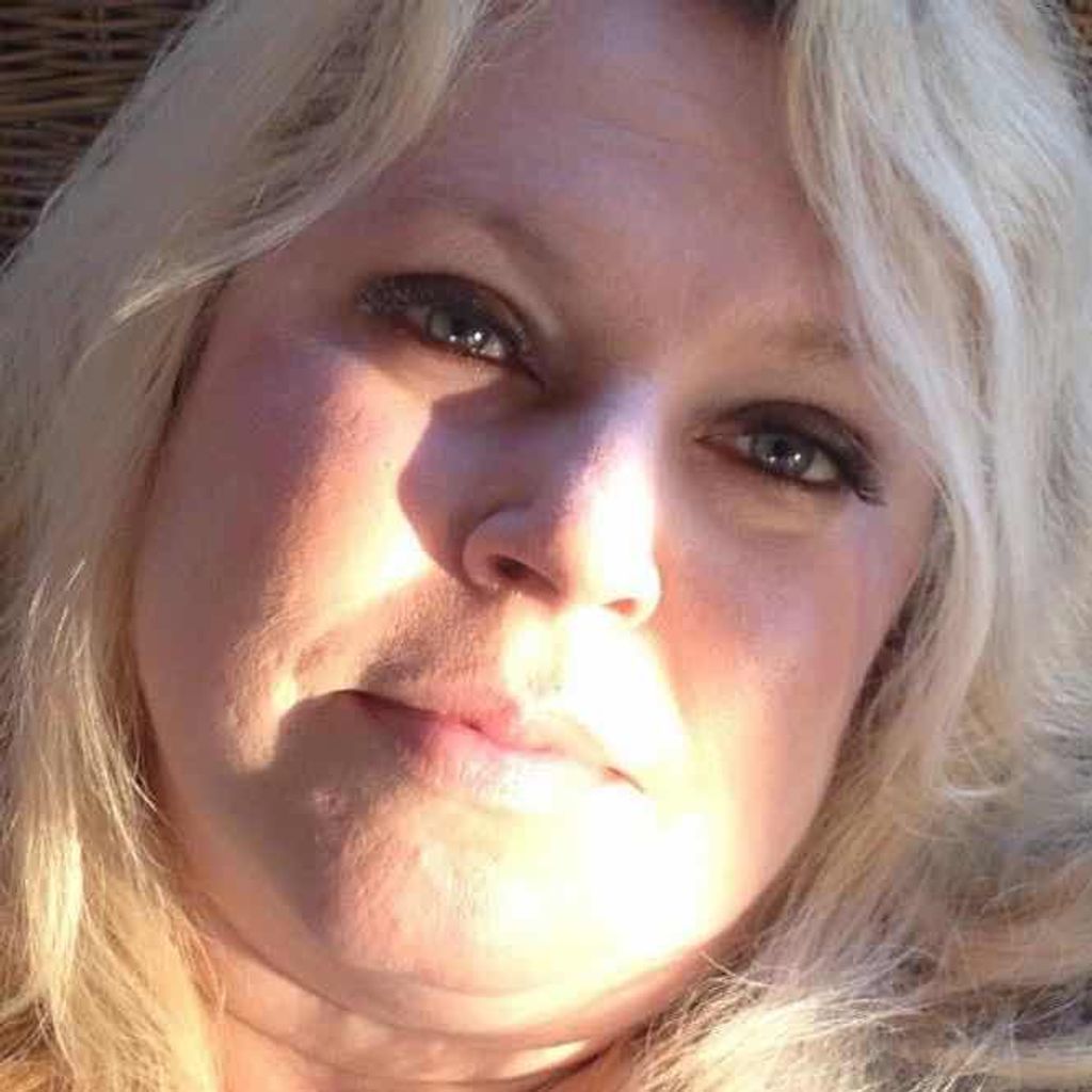 Christine Louise Snyder Profile Photo