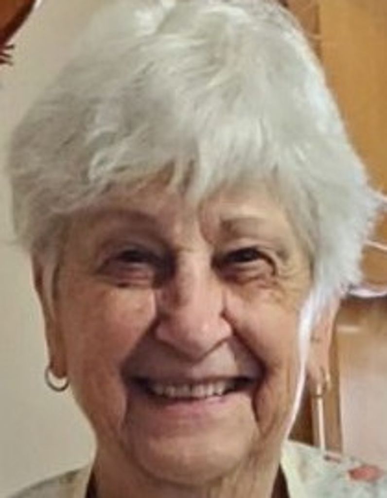 Angela M (Christopher)  Suich