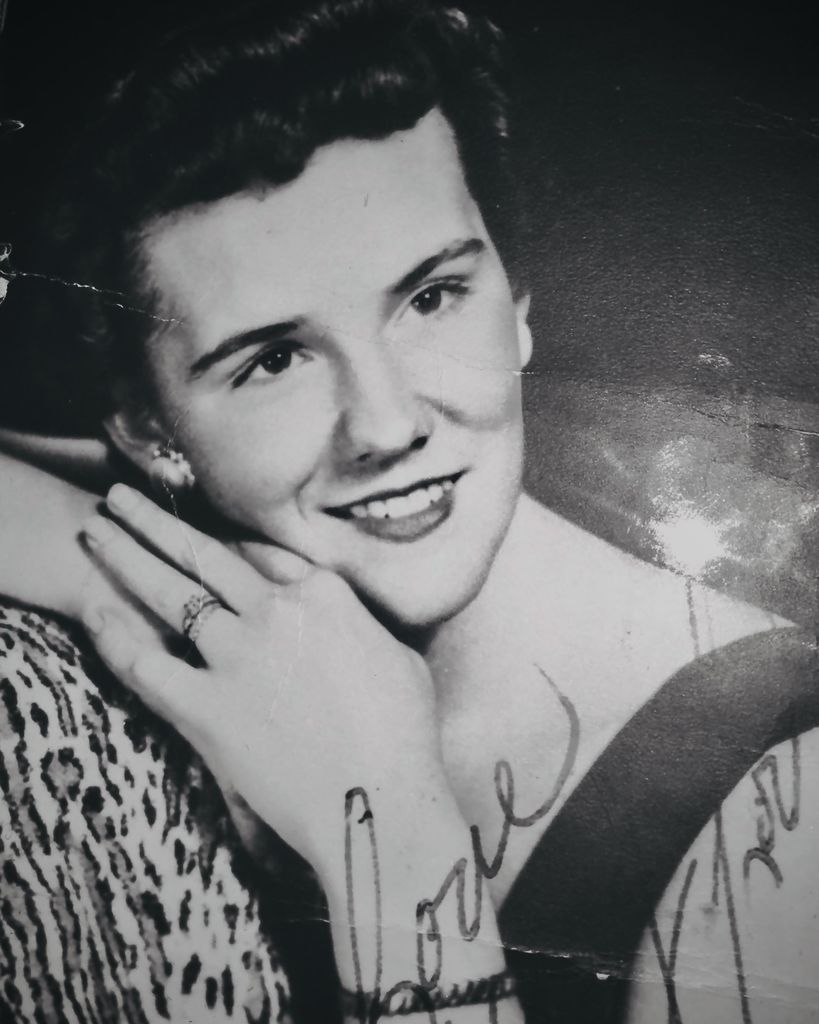 Mary Lou (Burt) Gibson Profile Photo