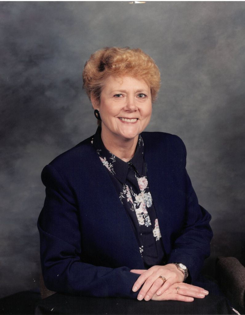 Eva Maria Warren Profile Photo