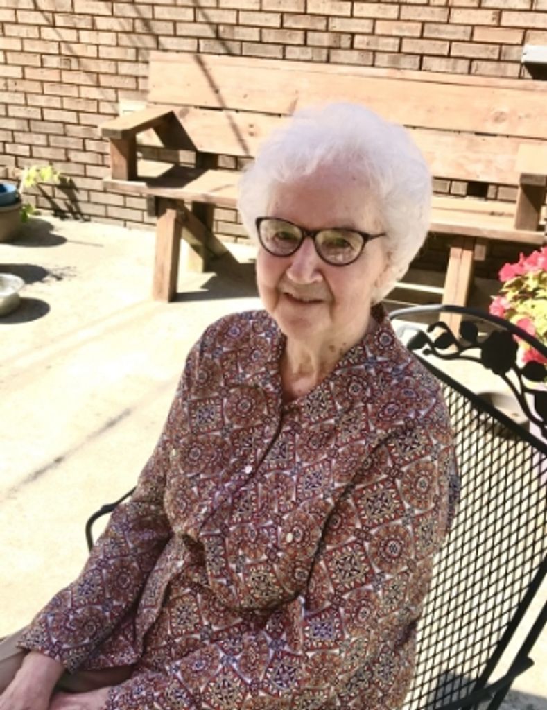 Mary Louise Davis Profile Photo