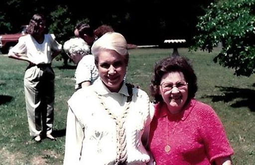 Marlene Bell photo gallery thumbnail 31 of 45