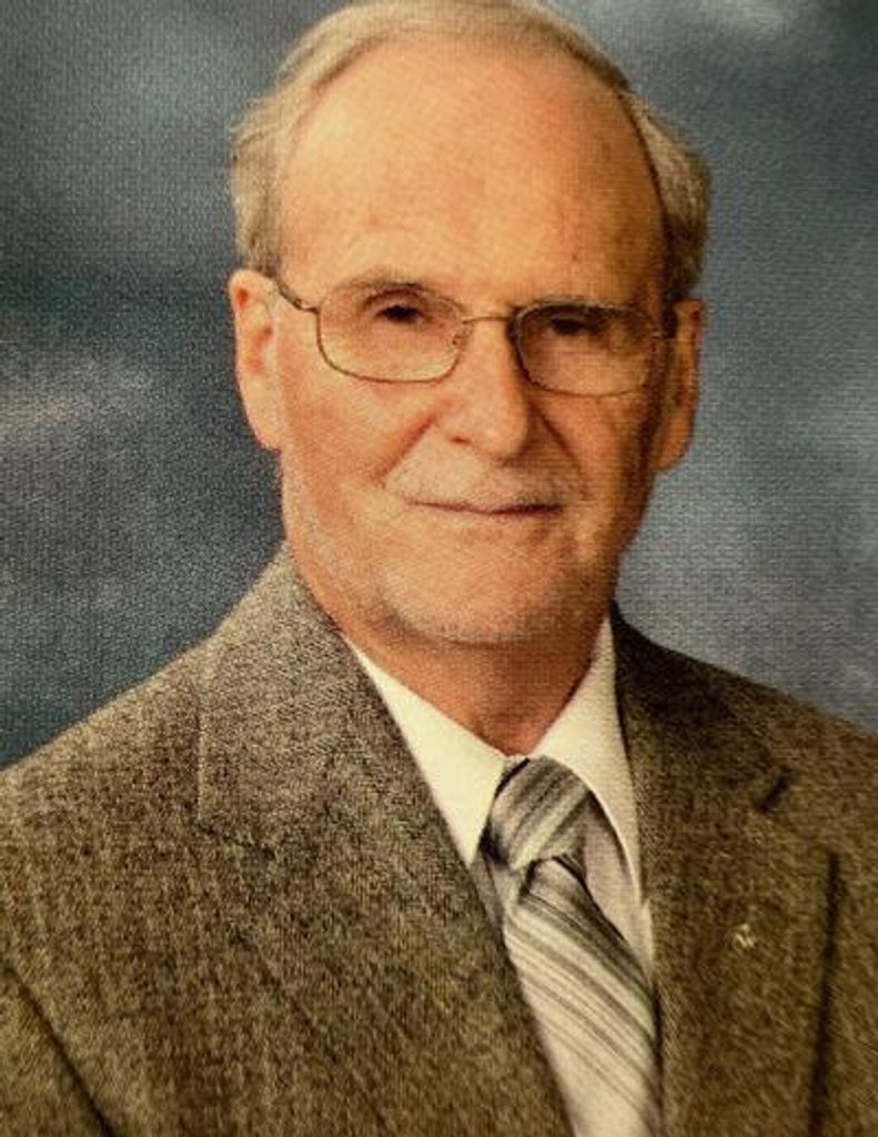 Lynus D. Strayer Profile Photo