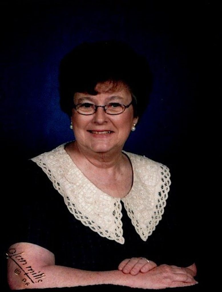 Olivia Mayhew Profile Photo