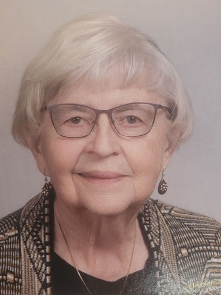Lois Ann Manternach Profile Photo