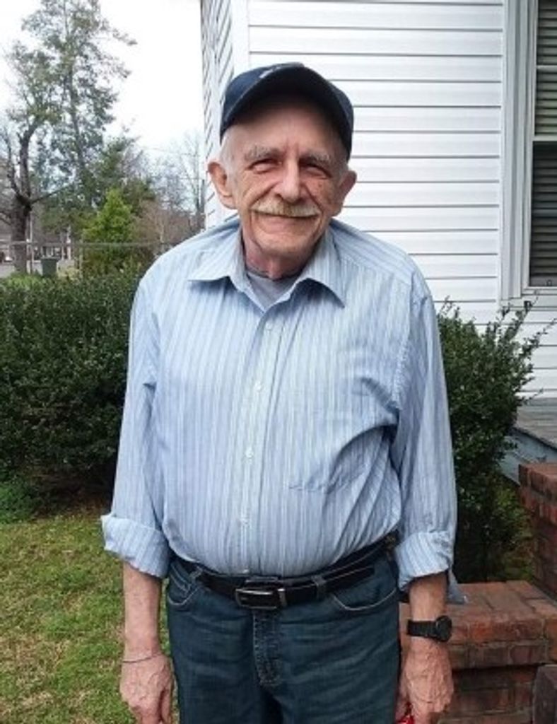 Thomas Enlow Profile Photo