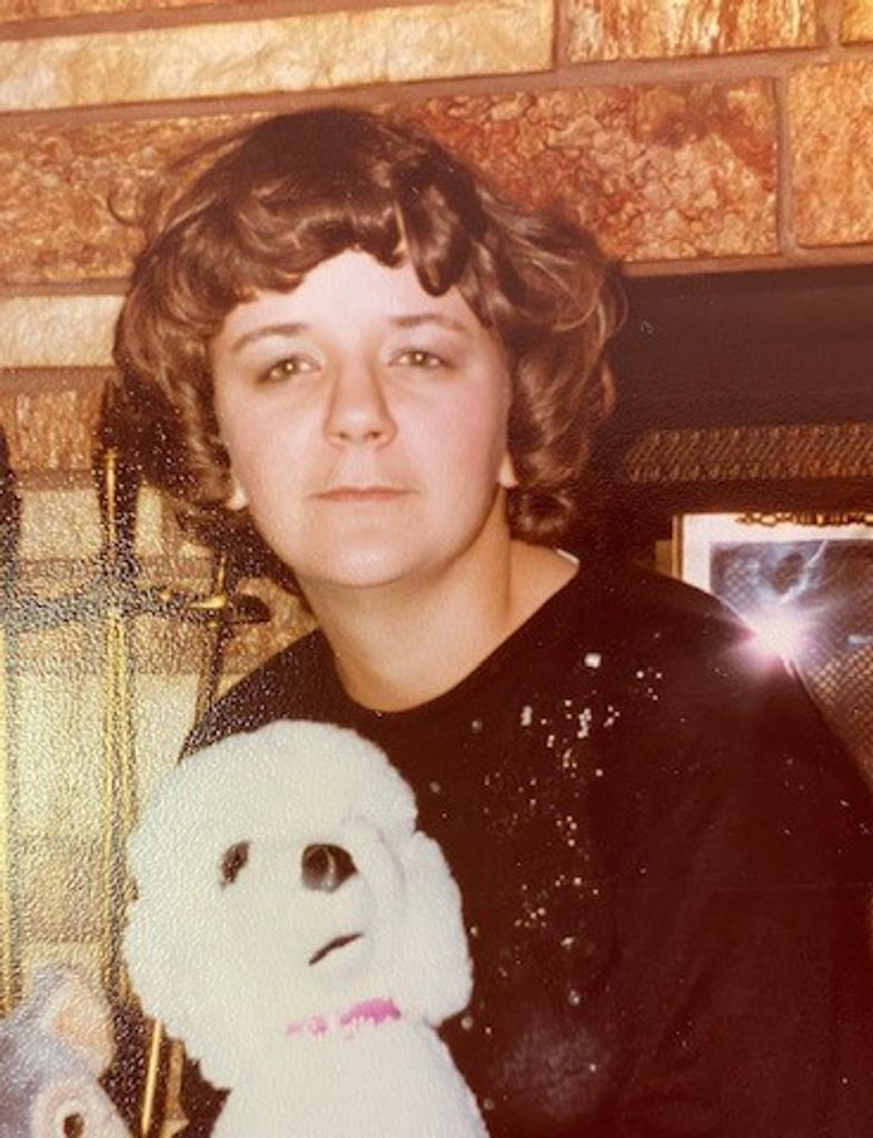Cindy (Peters)  Michaels