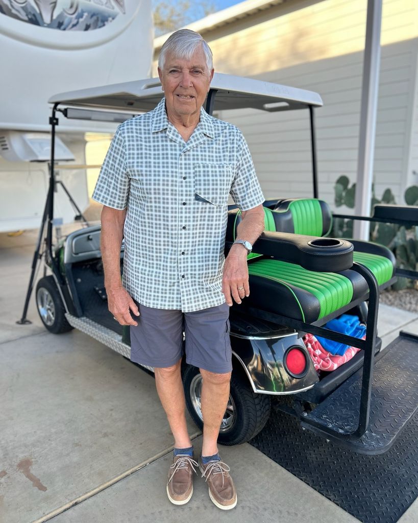 Robert "Bob" Wayne Dennis