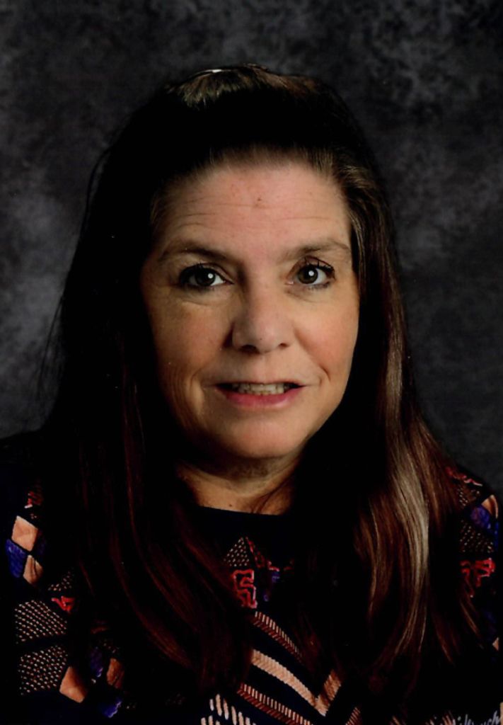 Simone Macneil Profile Photo