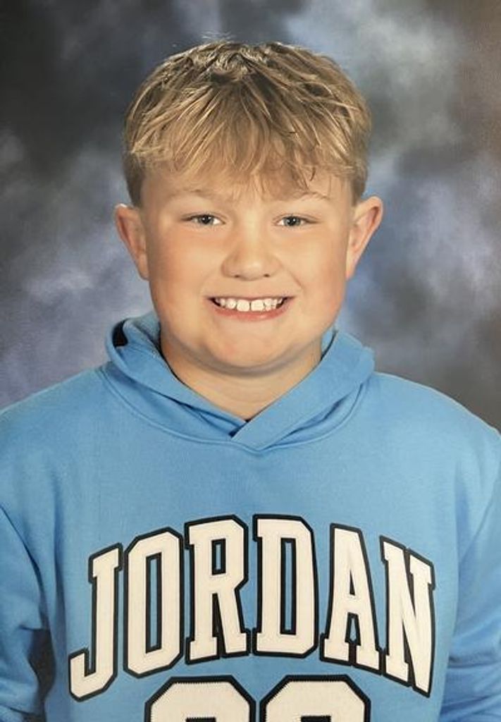 Becket Grayson Folland Profile Photo