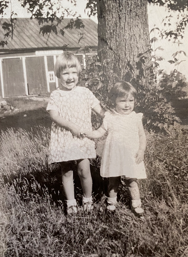 Doris E. (Walls)  Woolington photo gallery thumbnail 4 of 112