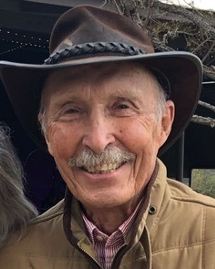Daniel Charles Holcomb Profile Photo