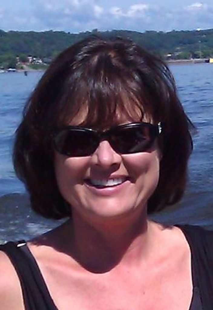Lynn L Deal