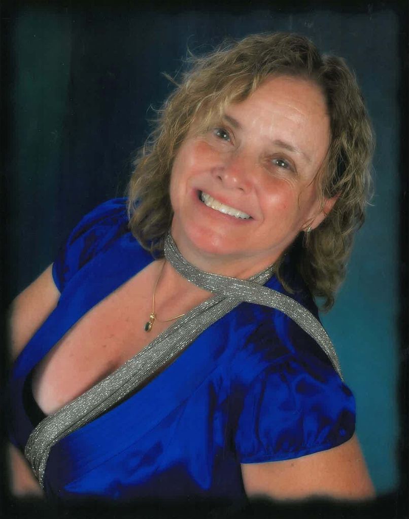 Lynda Holmes Mercado