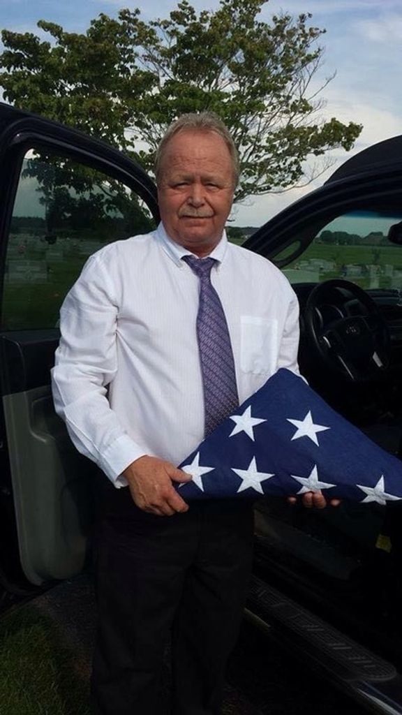 Ricky Thompson Profile Photo